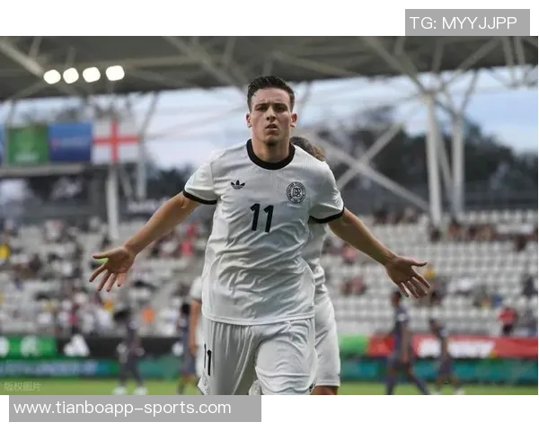 马拉谈德甲后卫实力与于帕对决激烈程度的深刻感受